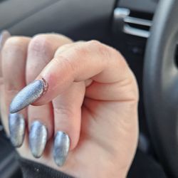 Queen Nails
