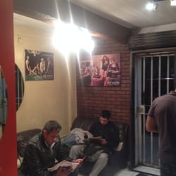 Ev Evolution - Clientes esperando