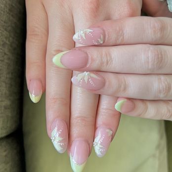 Bella Nail Spa - Nails by Kim - Nail Salons Near Me - Bend, Oregon