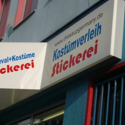 Karneval und Stickerei