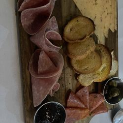 Corks wine & charcuterie - Charcuterie board $27.00