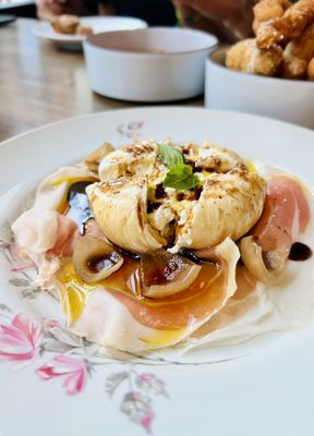 Capo & The Spritz by null