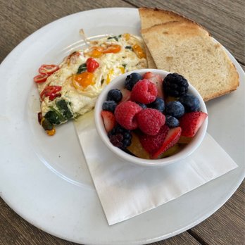 Lighthouse - Bayside Omelet - Breakfast & Brunch Near Me - Newport Beach, California