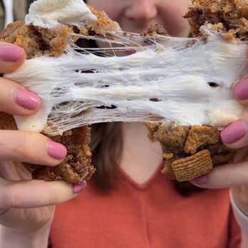 Funny Face Bakery - S'mores cookie pull - Cupcakes Near Me - New York, New York
