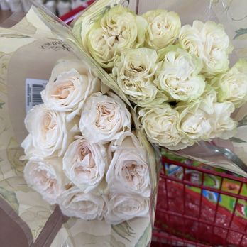 Trader Joe's - Best flowers - Grocery Near Me - Montrose, California Trader Joe's - Best flowers - Grocery Near Me - Montrose, California