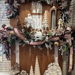Peppermint Forest Christmas Shop - One of their beautiful mantle displays.