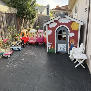 Tiny World Little Learners - Child Care & Day Care Near Me - Burlingame, California Tiny World Little Learners - Child Care & Day Care Near Me - Burlingame, California