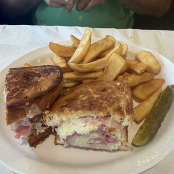 TooJay’s Deli * Bakery * Restaurant - Reuben - Caterers Near Me - Boynton Beach, Florida TooJay’s Deli * Bakery * Restaurant - Reuben - Caterers Near Me - Boynton Beach, Florida