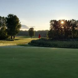 Glenkerry Golf Course - Sunrise on hole #6
