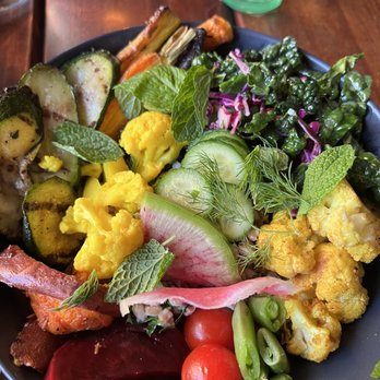 The Daisy Restaurant - Grain bowl with market vegetables - Farmers Market Near Me - Santa Barbara, California The Daisy Restaurant - Grain bowl with market vegetables - Farmers Market Near Me - Santa Barbara, California