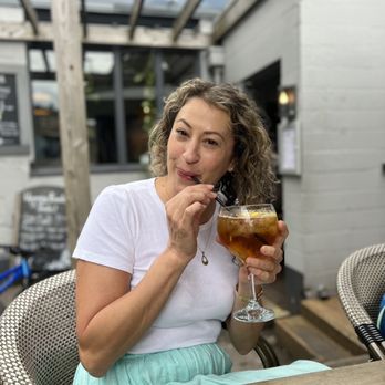 Victoria Pub & Kitchen - Pimms cup on the patio - British Near Me - Bath, BAS