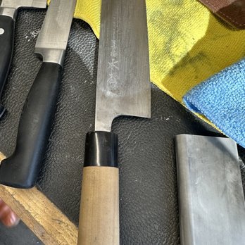 Juan's Running with Scissors! - My favorite carbon steel knife - Knife Sharpening Near Me