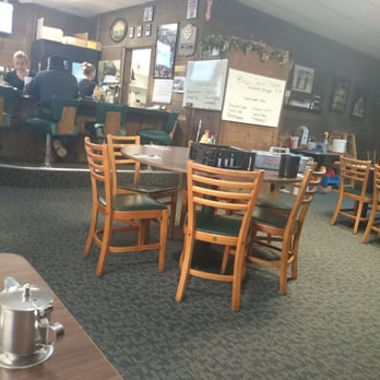 Four Corners - Grear mom and pop place.  Very clean. - Burgers Near Me - Tracy, California