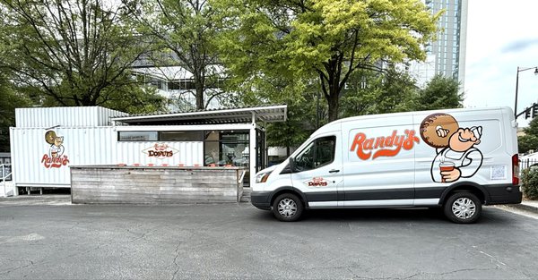 Randy’s Donuts by null