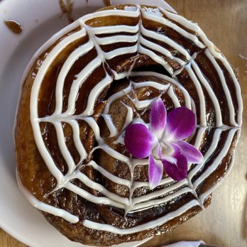 Island Lava Java - cinnamon roll - American Near Me - Kailua Kona, Hawaii Island Lava Java - cinnamon roll - American Near Me - Kailua Kona, Hawaii