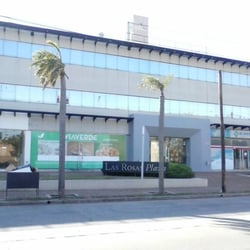 Las Rosas Plaza