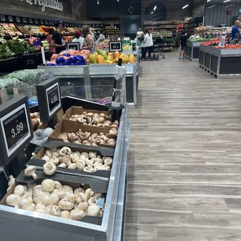 Super King Markets - International Grocery Near Me - Van Nuys, California