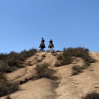 Pumpkin Rock Trail - Hiking Near Me - Norco, California