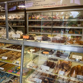 Klemm's Bakery - OMG - Bakeries Near Me - Windham, New Hampshire