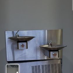 MD Kids Pediatrics - Water fountain