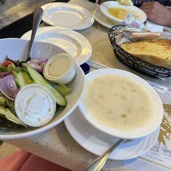 Seven Brothers Diner - Diners Near Me - Yonkers, New York
