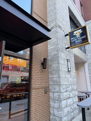 Mikey's Late Night Slice by null