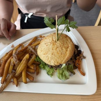 Restaurant Bären - Swiss Food Near Me - Wengen, BE