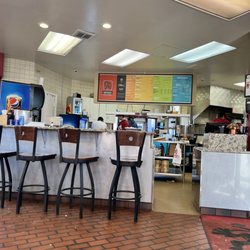 Santiago's - Inside
