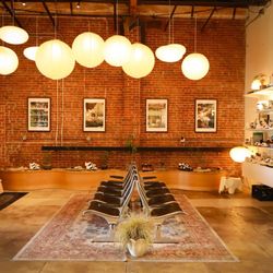 IDYLLIC - Small shop that designs their own shoes.