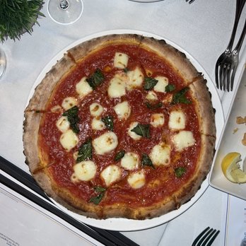 Nerano - Margherita D.O.C Pizza - Italian Near Me - Beverly Hills, California Nerano - Margherita D.O.C Pizza - Italian Near Me - Beverly Hills, California