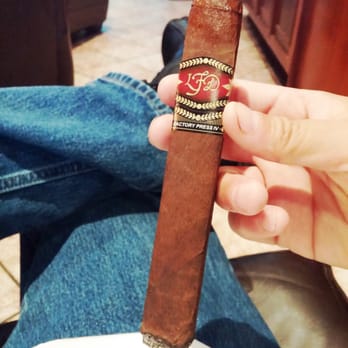Fair Oaks Cigars & Spirits - Tobacco Shops Near Me - South Pasadena, California