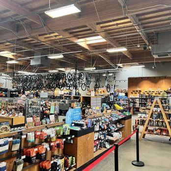 REI - Arcadia REI - Outdoor Gear Near Me - Arcadia, California