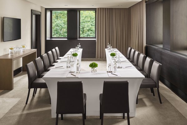 The New York EDITION by null