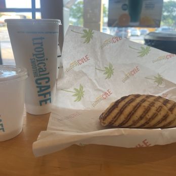 Tropical Smoothie Cafe - CALI BREAKFAST FLATBREAD and ISLAND GREEN® - Sandwiches Near Me - Columbia, Maryland Tropical Smoothie Cafe - CALI BREAKFAST FLATBREAD and ISLAND GREEN® - Sandwiches Near Me - Columbia, Maryland