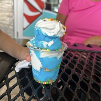 Jeremiah's Italian Ice - Blue raz (comes with nerd topping) - Desserts Near Me - Windermere, Florida