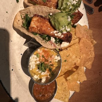 Beatrix - Blackened Fish Tacos - Coffee & Tea Near Me - Oak Brook, Illinois