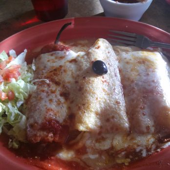 Mi Ranchito - Three different items from the A la carte list (stuffed pepper, chicken enchilada, and cheese enchilada). YUMMY !!! - Mexican Near Me - American Fork, Utah