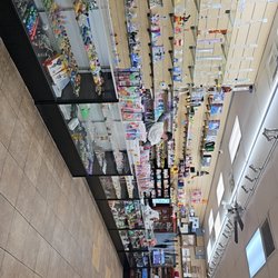 Rob's Smoke Shop