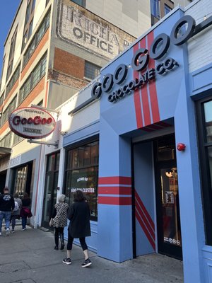 Goo Goo Chocolate Co by null