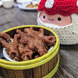 Harbor City Restaurant - Tacoma - Chicken feet :D