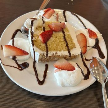 Sabor Cocinabar - Tres leches cake - Mexican Near Me - San Antonio, Texas