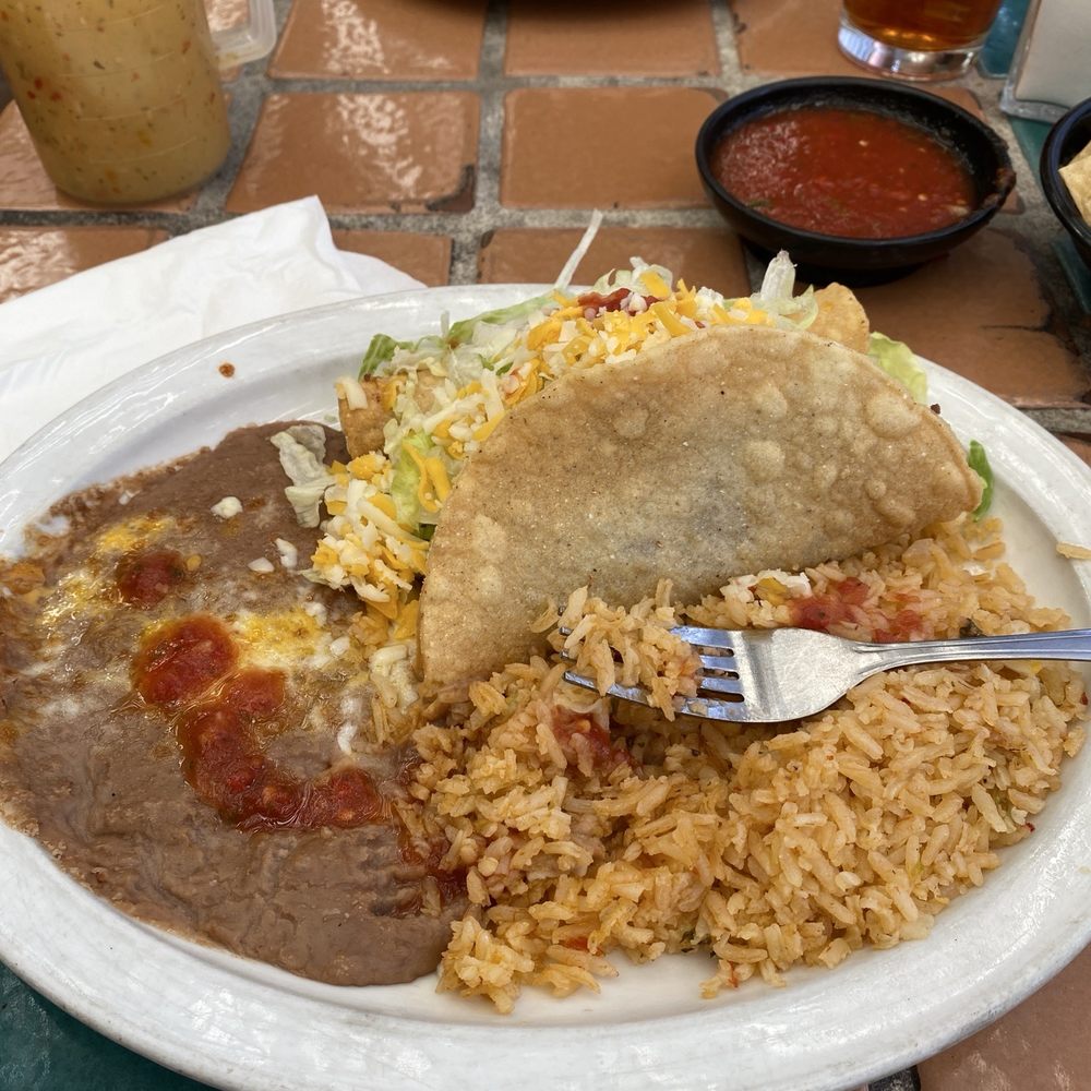 El Minuto Cafe - Two taco lunch special 042826 - Mexican Near Me - Tucson, Arizona