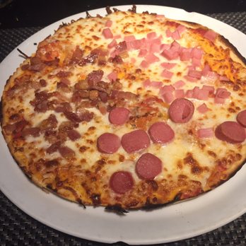 Pizza Jardín - 3-meat thin crust pizza - Spanish Near Me - Madrid, M