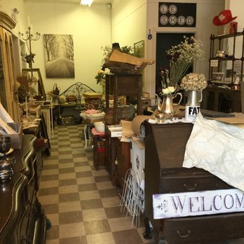 Le Shed - Inside view. - Antiques Near Me - Hope, British Columbia Le Shed - Inside view. - Antiques Near Me - Hope, British Columbia