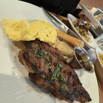 Albert's Restaurant - Steak and eggs - American Near Me - San Diego, California Albert's Restaurant - Steak and eggs - American Near Me - San Diego, California