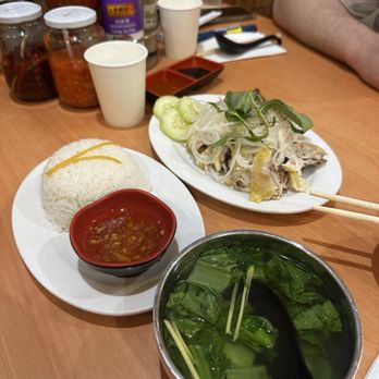 Pho 88 Restaurant - Chicken Breast -Rice -Soup -Com Ga Uc- Free Ranch Chicken - Vietnamese Near Me - Garden Grove, California Pho 88 Restaurant - Chicken Breast -Rice -Soup -Com Ga Uc- Free Ranch Chicken - Vietnamese Near Me - Garden Grove, California