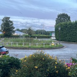 Bredbury Hall Hotel - It's 9:30 pm and it still looks like daylight outside
