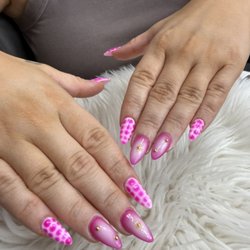 Acryliq Nails