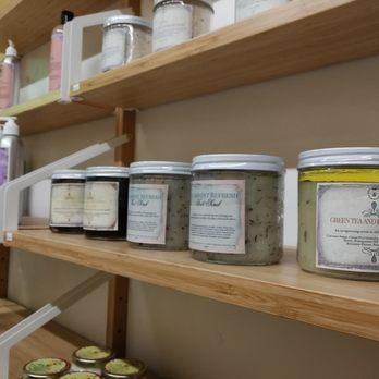Honey Vista - Cosmetics & Beauty Supply Near Me - Balzac, Alberta Honey Vista - Cosmetics & Beauty Supply Near Me - Balzac, Alberta