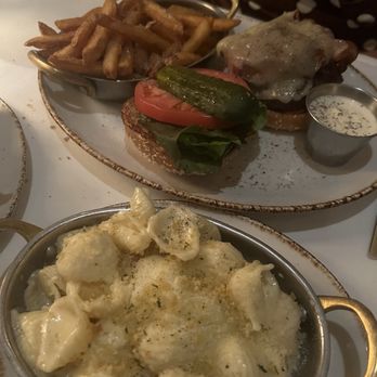 Old Ebbitt Grill - Mac & cheese and Cheeseburger with fries - Bars Near Me - Washington, DC, District of Columbia Old Ebbitt Grill - Mac & cheese and Cheeseburger with fries - Bars Near Me - Washington, DC, District of Columbia